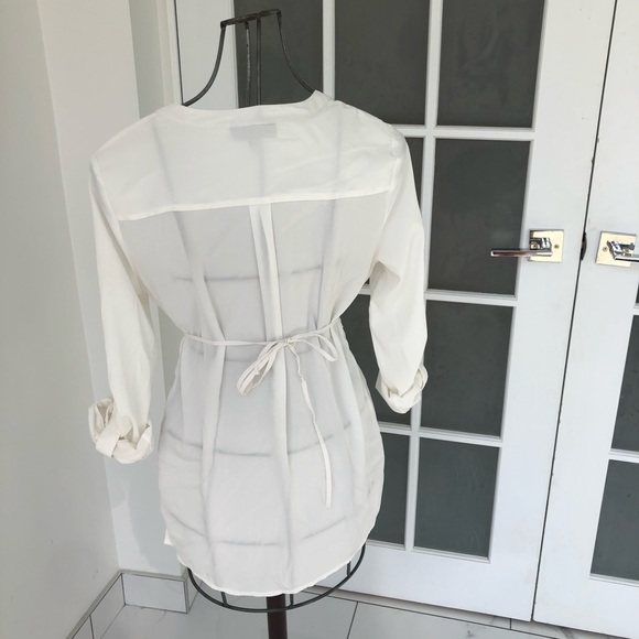 Pea in the Pod maternity blouse - Picture 4 of 5